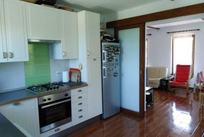 Casă cu 4 camere în Hotarele - 3