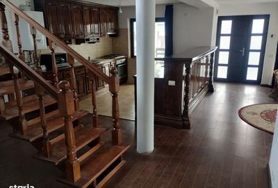 Casă cu 5 camere cu Teren 1200 Mp în Ștefănești - 1