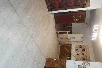 Spațiu comercial, de 300 mp, în Central - 3