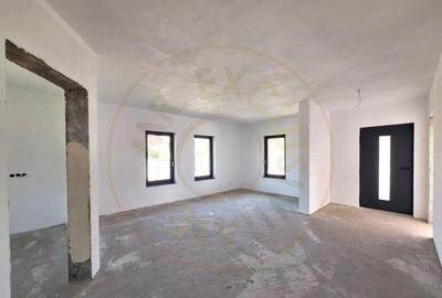 Casa de vanzare in Draganu-Arge?, priveli?te de povest - 9