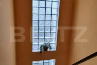 Casă cu 5 camere cu Teren 250 Mp în Central - 9