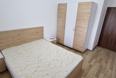 Apartament cu 2 camere decomandat în Apărătorii Patriei - 2
