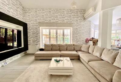 Vila De Vanzare | Erou Iancu Nicoale | Maddax