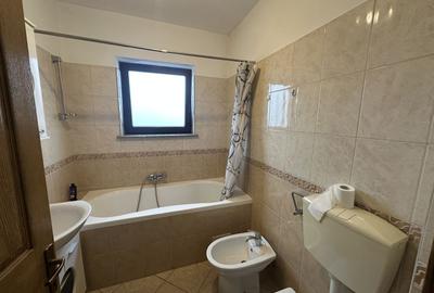Apartament cu 3 camere decomandat, mobilat în Central - 12