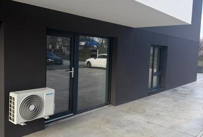 Spațiu comercial, de 20 mp, în Central - 4