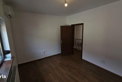 Casă cu 4 camere cu Teren 162 Mp în Central - 14