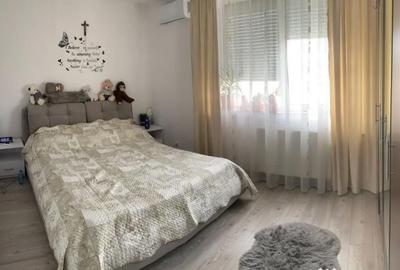 Apartament cu 3 camere semidecomandat în Colentina - 1