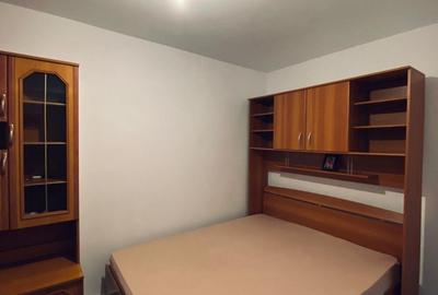 Inchiriez apartament