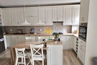 Apartament cu 3 camere, mobilat în Gruia - 5