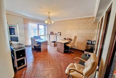 Casă cu Teren 1223 Mp în Central - 20