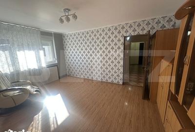 Apartament cu 3 camere semidecomandat în Micro 16 - 3