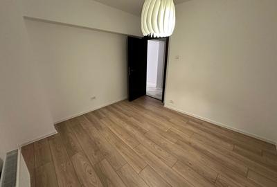 Apartament cu 3 camere decomandat în Calea Călărașilor - 9