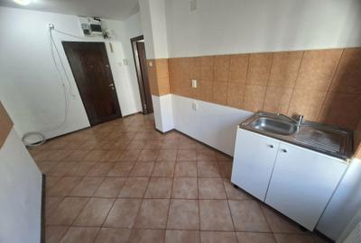 Apartament cu 2 camere decomandat în Rogerius