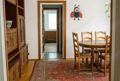 Apartament 3 camere Zona Punctele Cardinale Medicina