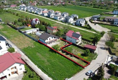 Casa individuala Snagov, doua garaje, necesita renovare ! - 1
