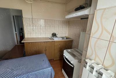 Garsonieră decomandată în Nicolina - 1
