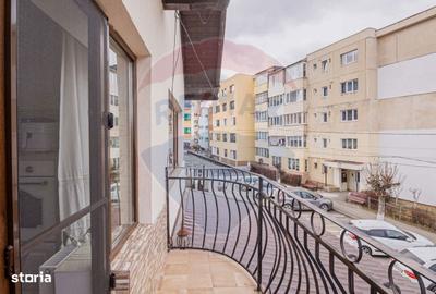 Casă cu 7 camere cu Teren 860 Mp în Central - 16