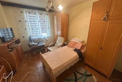Apartament cu 4 camere decomandat, mobilat în Cugir