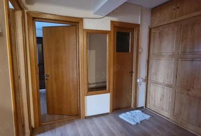Inchiriez apart. 3 camere, Pitesti, I.C.Bratianu, deasupra Policlinicii 2 mai - 15