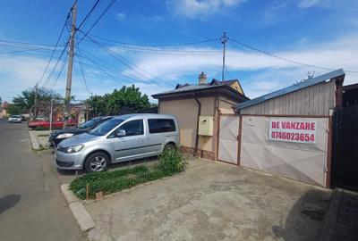 Casă individuală cu 4 camere cu Garaj în Central - 1
