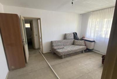 Apartament 2 camere 50mp la parter, renovabil 40 000 euro