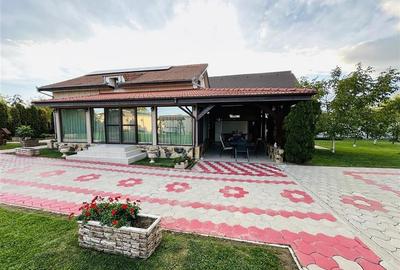 VILA MODERNA CU ETAJ, TEREN 1019 MP, DUBLU FRONT, ZONA LES - 1