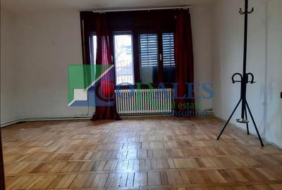 Casă individuală cu 4 camere cu Canalizare în Girocului - 2