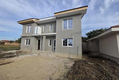 Casă cu Teren 315 Mp în Moșnița Nouă