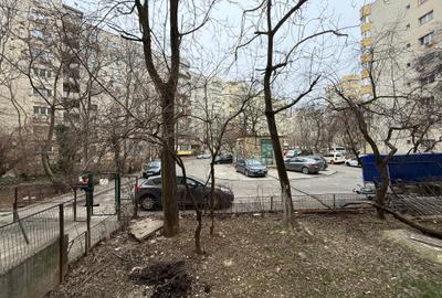 Apartament cu 2 camere decomandat în Lacul Tei - 1