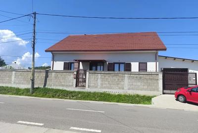 Casă cu 4 camere în Târgu Neamț - 16