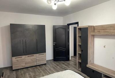 Apartament cu 2 camere decomandat în Micro 16 - 2
