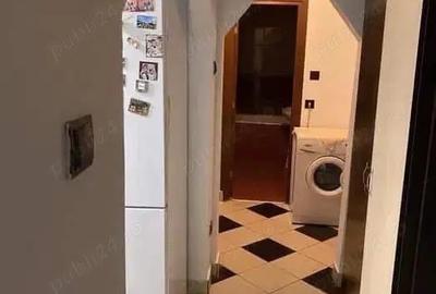 Apartament cu 2 camere decomandat în Micro 17