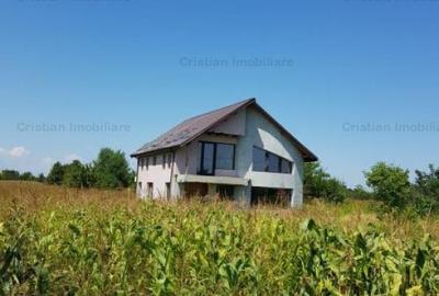 Casă cu 5 camere cu Canalizare în Cazasu - 1