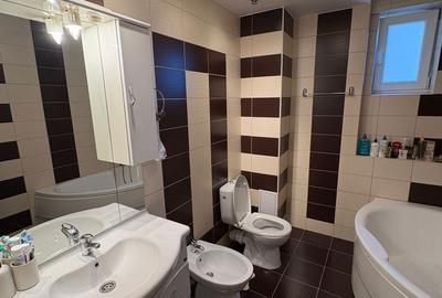 Apartament cu 3 camere decomandat în Central - 1