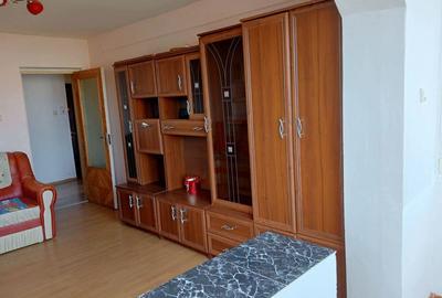 Inchiriez apartament 3 camere ora?ul Brad - 3