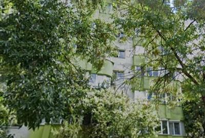 Apartament cu 2 camere decomandat în Tei