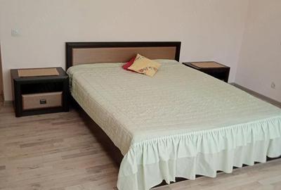 Garsonieră decomandată în Titan