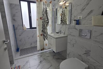 Casă cu 5 camere cu Teren 250 Mp în Central - 4