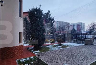 Casă cu 6 camere cu Teren 1178 Mp în Central - 18