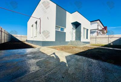 Casa Individuala  Parter - 3 Camere - 2 Bai - 3