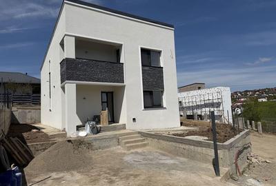 Casă cu 4 camere în Valea Adâncă - 3