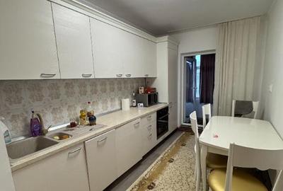 Vand apartament cu 3 camere decomadat - 2