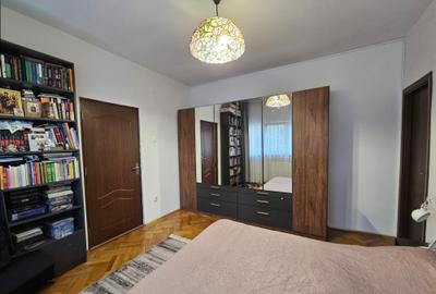 Apartament cu 3 camere semidecomandat, mobilat în Armeneasca - 3