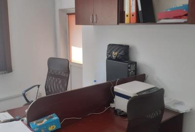 Casă individuală cu 8 camere cu Canalizare în Decebal - 6