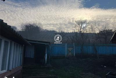 Teren de 1350 mp, în Valea Lupului