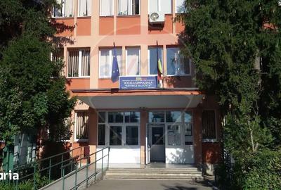 Apartament cu 3 camere decomandat în Giurgiului - 3