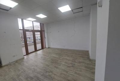 Spațiu comercial, de 106 mp, în Casa de Cultură - 5
