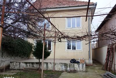 Casă cu 6 camere decomandat cu Teren 445 Mp în Bujac - 12