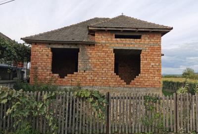 Casă cu 4 camere în Bătarci - 3