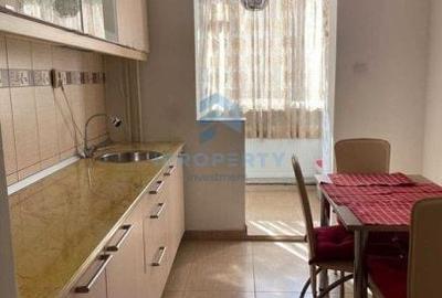 Apartament cu 3 camere semidecomandat în Teiul Doamnei